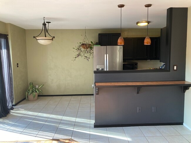 1201 W River Blvd in Wichita, KS - Building Photo - Building Photo