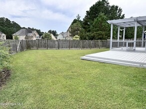 300 Walkens Woods Ln in Jacksonville, NC - Building Photo - Building Photo