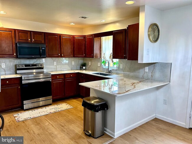 358 Stonehedge Ln in Mechanicsburg, PA - Building Photo - Building Photo