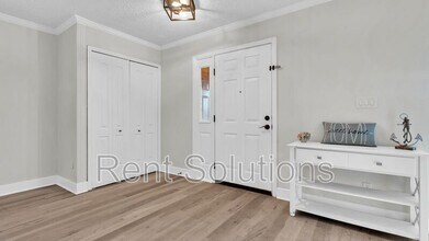 10192 Seminole Island Dr in Largo, FL - Building Photo - Building Photo