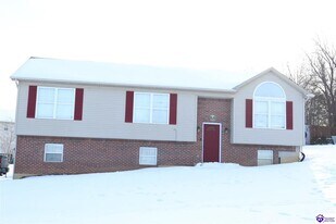 101 Joy Ct in Radcliff, KY - Building Photo