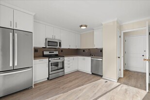 444 Richmond Dr in Millbrae, CA - Building Photo