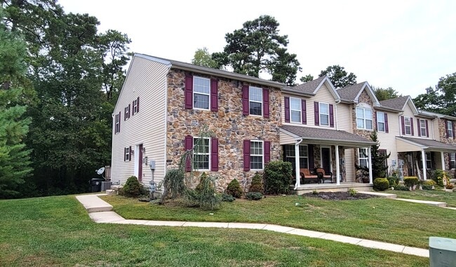 property at 20 Normans Ford Dr
