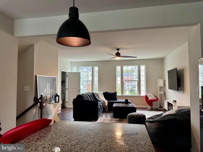 9816 Cedarmass Cir in Fredericksburg, VA - Building Photo - Building Photo