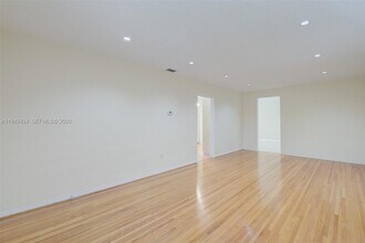 229 Candia Ave in Coral Gables, FL - Building Photo - Building Photo