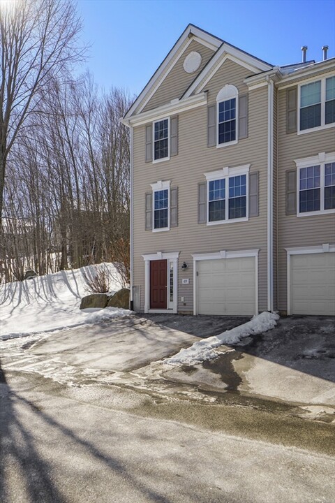 69 Buttercup Ln in Grafton, MA - Building Photo