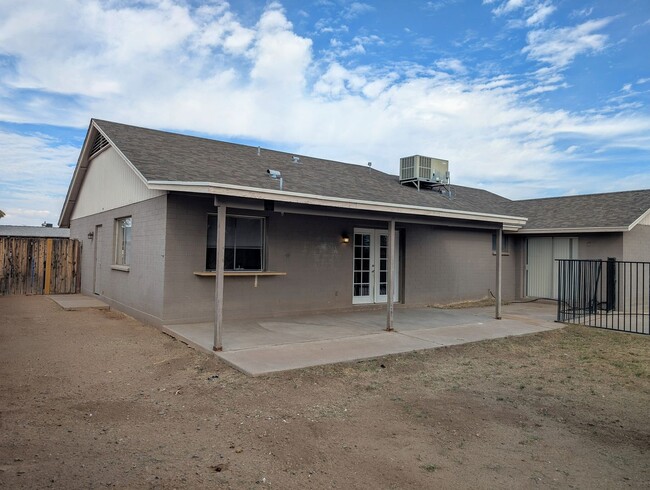 9013 W Glenrosa Ave in Phoenix, AZ - Building Photo - Building Photo