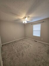 6885 Charlestown Ln in Mason, OH - Foto de edificio - Building Photo