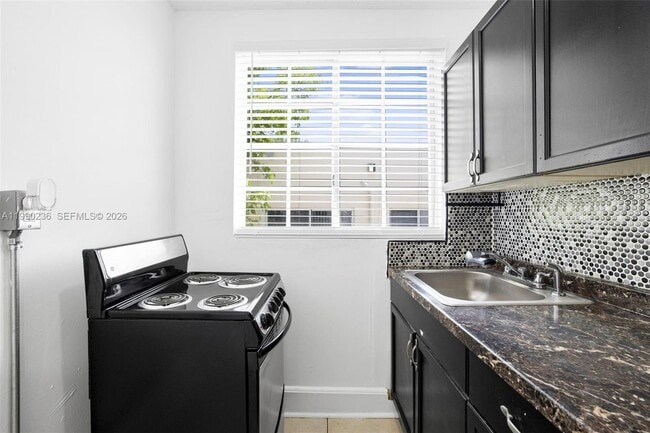 1563 SW 2nd St in Miami, FL - Building Photo - Building Photo