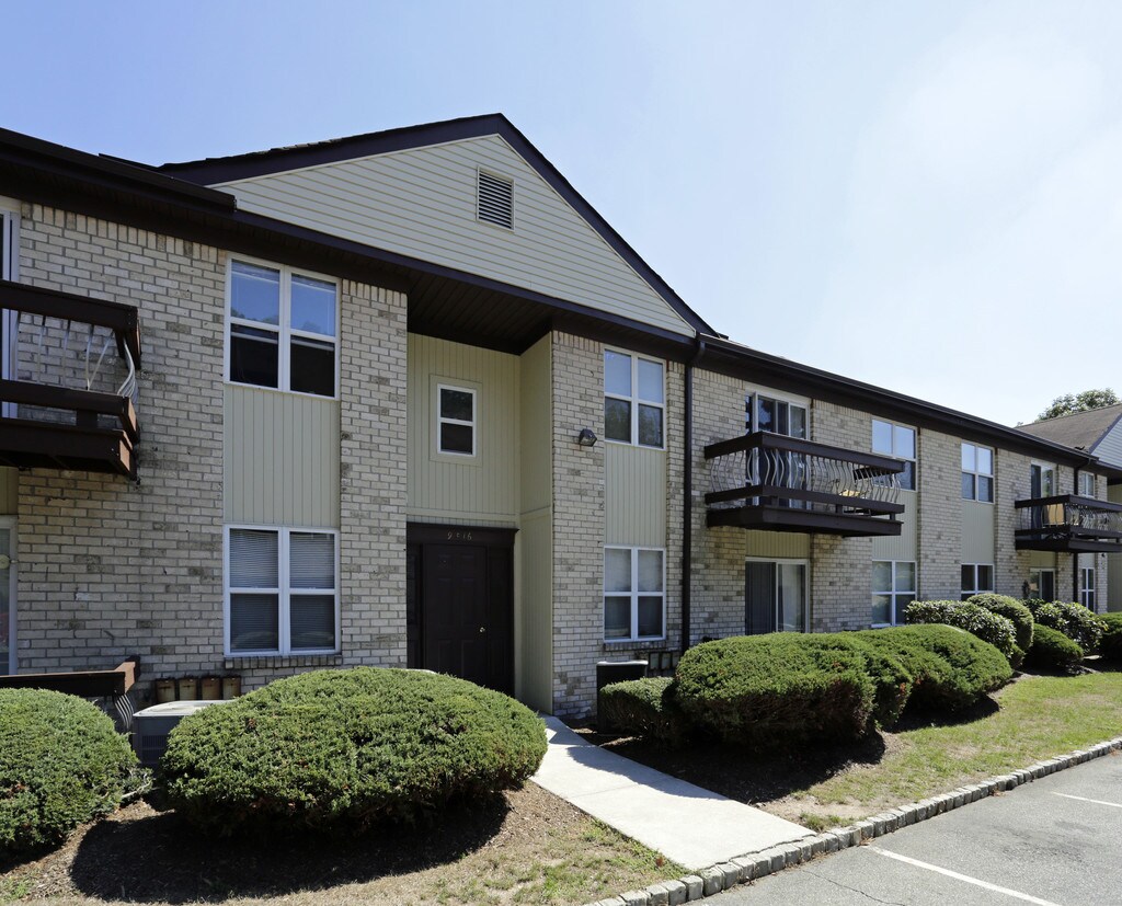 Linwood Village Apartments Verona, NJ Apartments For Rent