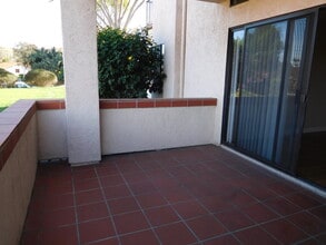 2812 Newcastle Way in Carlsbad, CA - Building Photo - Building Photo