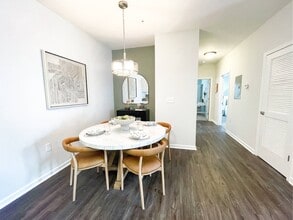 Northbrook Luxury Apartments in Taylors, SC - Foto de edificio - Building Photo