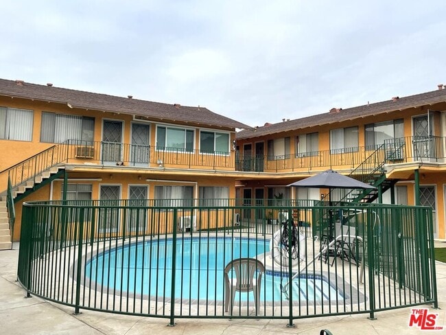 property at 711 S Sierra Vista Ave