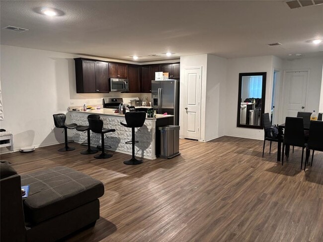 14005 Mussel Rn in Elgin, TX - Building Photo - Building Photo