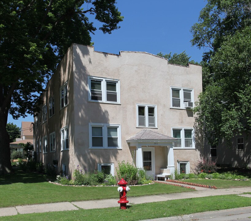 2852 38th Ave S in Minneapolis, MN - Building Photo