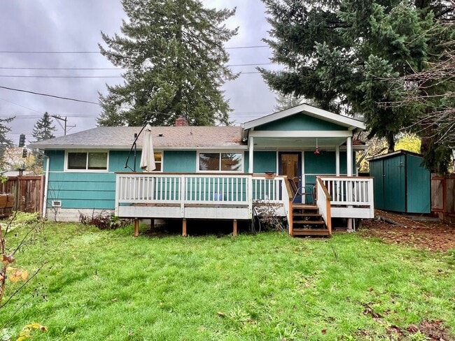 13002 1st Ave NE in Seattle, WA - Building Photo - Building Photo