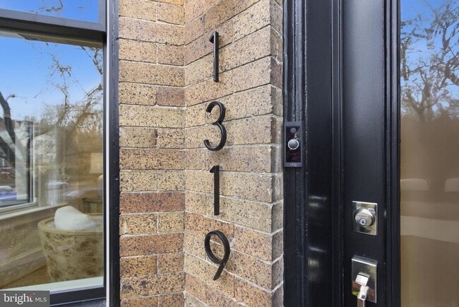 1319 East Capitol St SE in Washington, DC - Building Photo - Building Photo