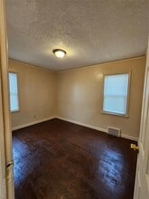 12180 Wayburn St in Detroit, MI - Building Photo - Building Photo