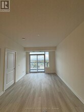 3270 Sheppard Ave E in Toronto, ON - Building Photo - Building Photo