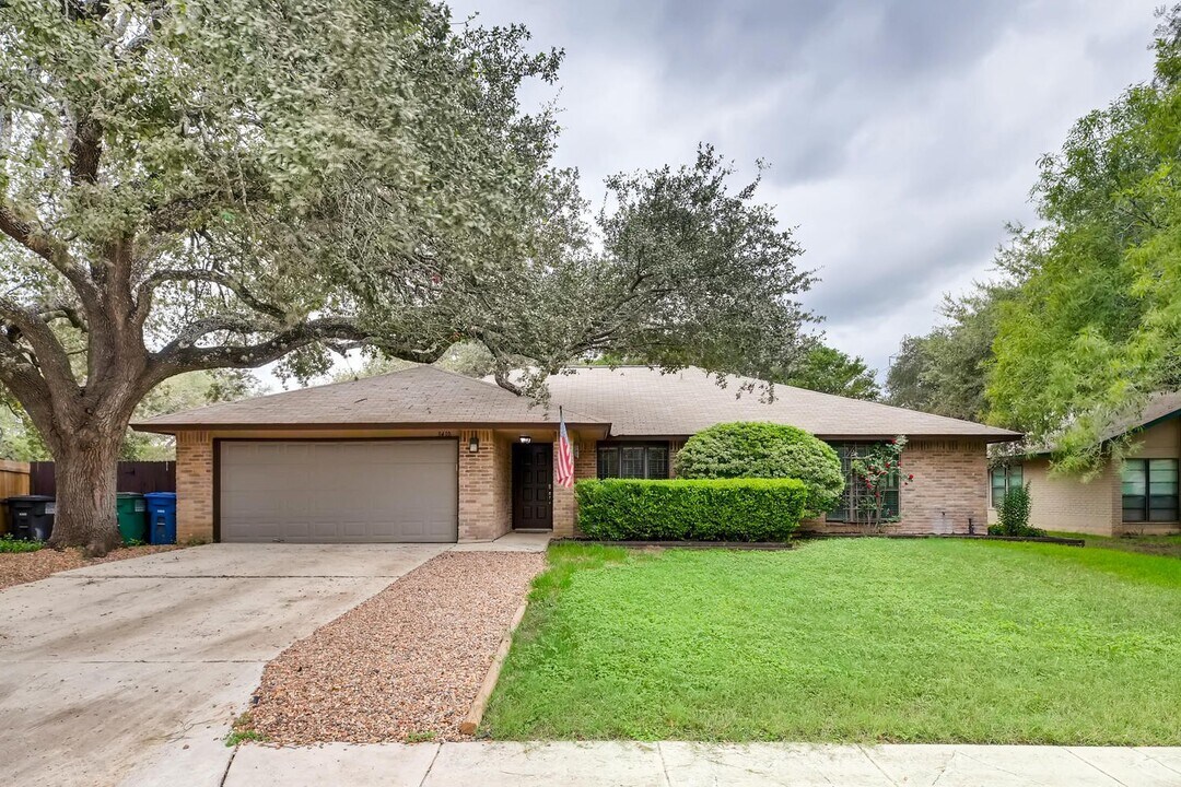 3410 Le Blanc St in San Antonio, TX - Building Photo
