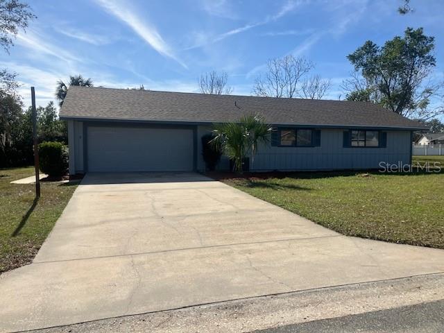 5241 Magnolia Tr in Fruitland Park, FL - Building Photo