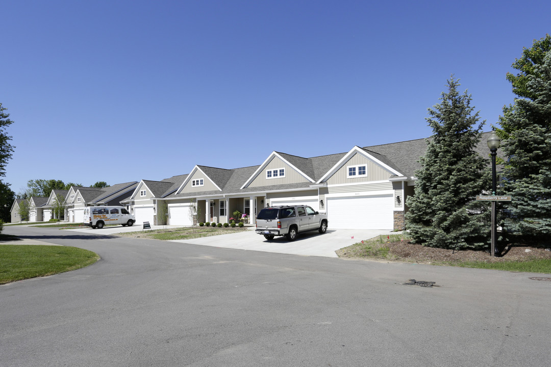 Berryfield Condominiums in Holland, MI - Building Photo