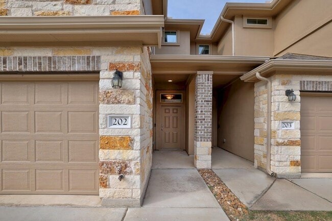 2880 Donnell Dr in Round Rock, TX - Building Photo - Building Photo