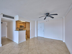 305 N Pompano Beach Blvd in Pompano Beach, FL - Building Photo - Building Photo