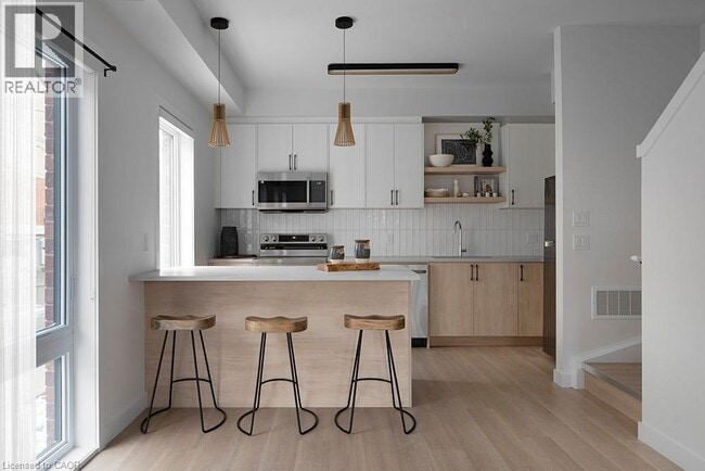 property at 15 Cedar St N