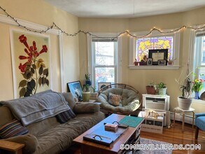 2 Gilson Terrace, Unit 2 in Somerville, MA - Foto de edificio - Building Photo