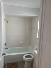 5436 Brookswood Way in Orlando, FL - Foto de edificio - Building Photo