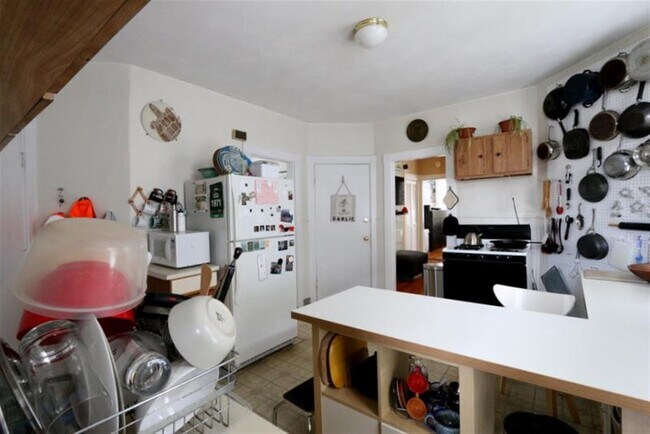 71 Porter St, Unit 2 in Cambridge, MA - Building Photo - Building Photo