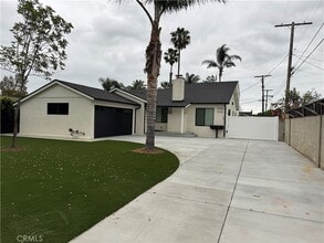 15234 Kingsbury St in Los Angeles, CA - Building Photo - Building Photo