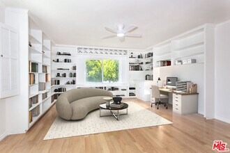 1876 Roscomare Rd in Los Angeles, CA - Building Photo - Building Photo