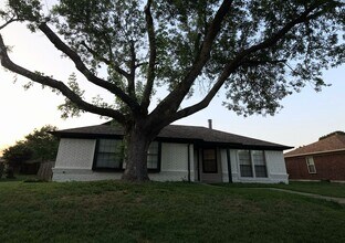 1307 Edelweiss Dr in Allen, TX - Foto de edificio - Building Photo