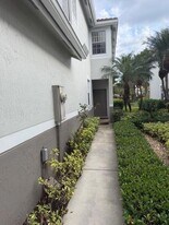 3675 San Simeon Cir in Weston, FL - Building Photo