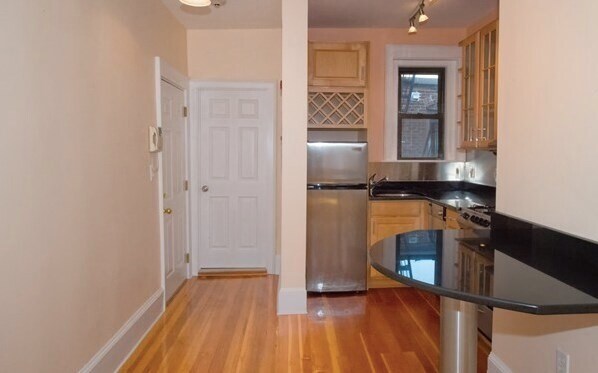 75 Burbank St in Boston, MA - Building Photo - Building Photo