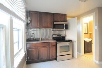 5030 9th Ave NE in Seattle, WA - Building Photo - Building Photo