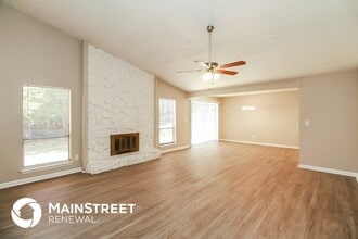 8178 Winewood Way in Riverdale, GA - Foto de edificio - Building Photo