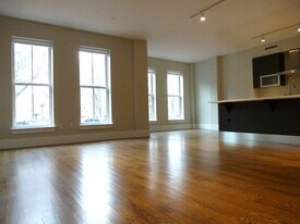 11 Saint George St, Unit 103 in Boston, MA - Building Photo