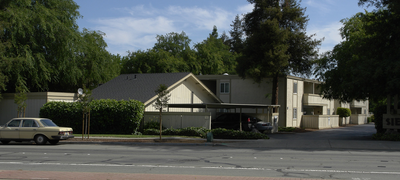 Sierra Apartments in Concord, CA - Building Photo