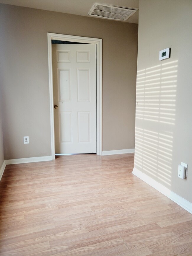 property at 4611 Knoxville St