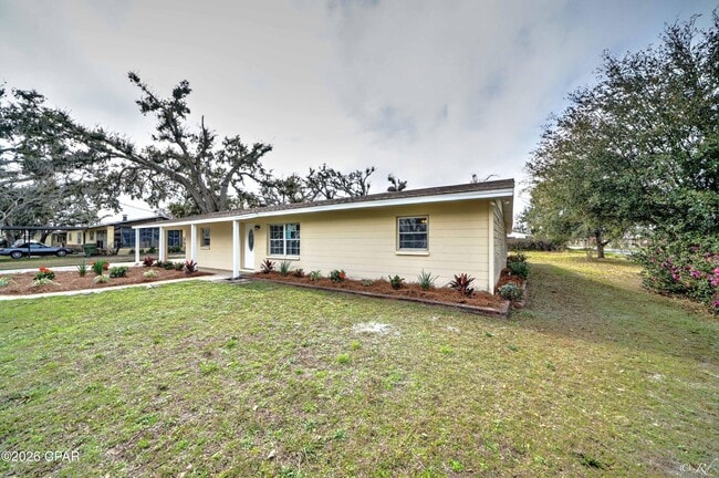 1602 Montana Ave in Lynn Haven, FL - Building Photo - Building Photo