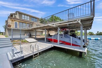 533 Lighthouse Dr in Horseshoe Bay, TX - Building Photo - Building Photo