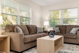 5542 20th St in Zephyrhills, FL - Building Photo - Building Photo