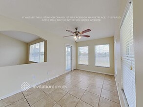 8414 Canterbury Lake Blvd in Tampa, FL - Building Photo - Building Photo