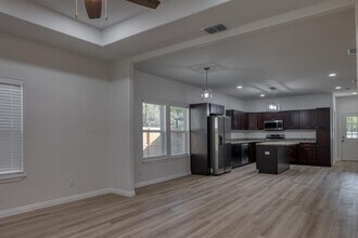 410 Pulliam St in Del Rio, TX - Building Photo - Building Photo