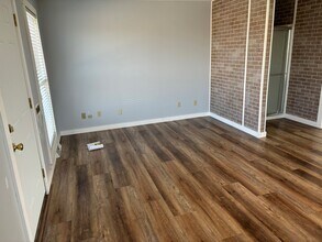 1800 Pinnacle Point in Holts Summit, MO - Building Photo - Building Photo