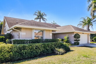 13698 Staimford Dr in Wellington, FL - Building Photo - Building Photo