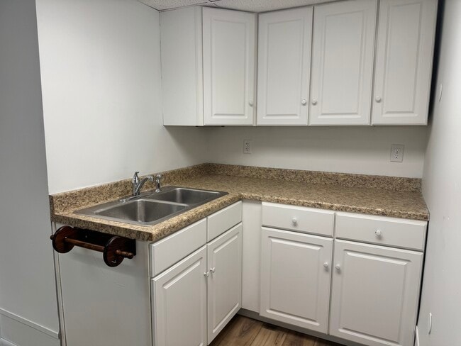 106 Elk St, Unit #3